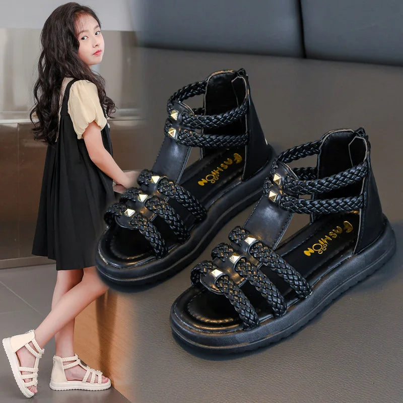 Summer Girls Sandals 2026 New Design Girls Soft Soled Lightweight Shoe Fashionable Girl Anti Slip Versatile Casual Summer Sandal