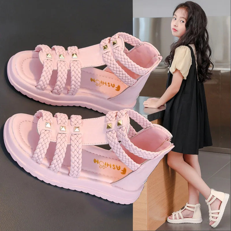 Summer Girls Sandals 2026 New Design Girls Soft Soled Lightweight Shoe Fashionable Girl Anti Slip Versatile Casual Summer Sandal