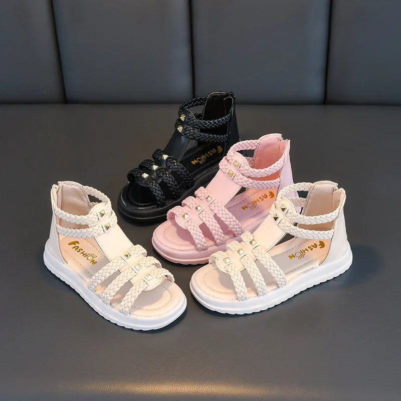 Summer Girls Sandals 2026 New Design Girls Soft Soled Lightweight Shoe Fashionable Girl Anti Slip Versatile Casual Summer Sandal
